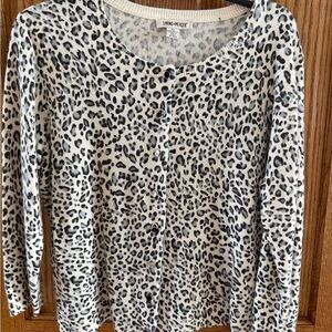 Spring & Mercer  Black and White Leopard Print sweater XL